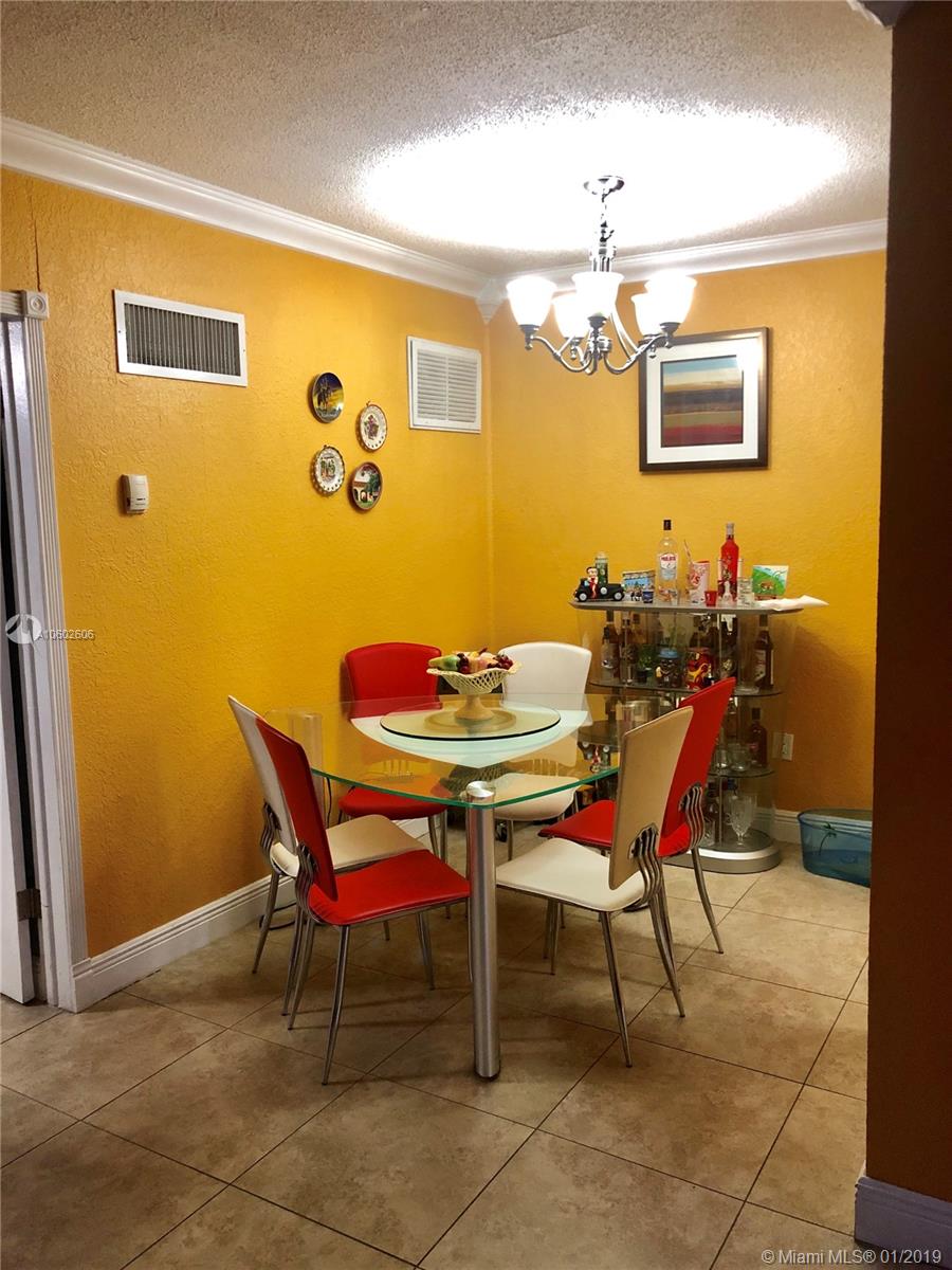 COURTYARDS II CONDO - Residential