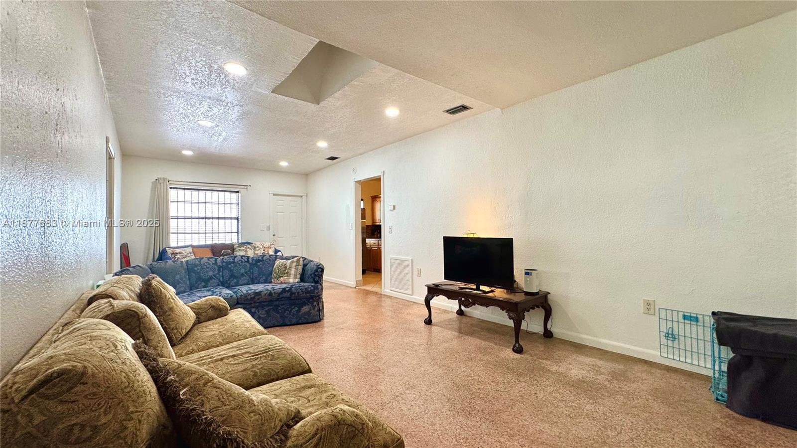 2243 Calais Dr 3