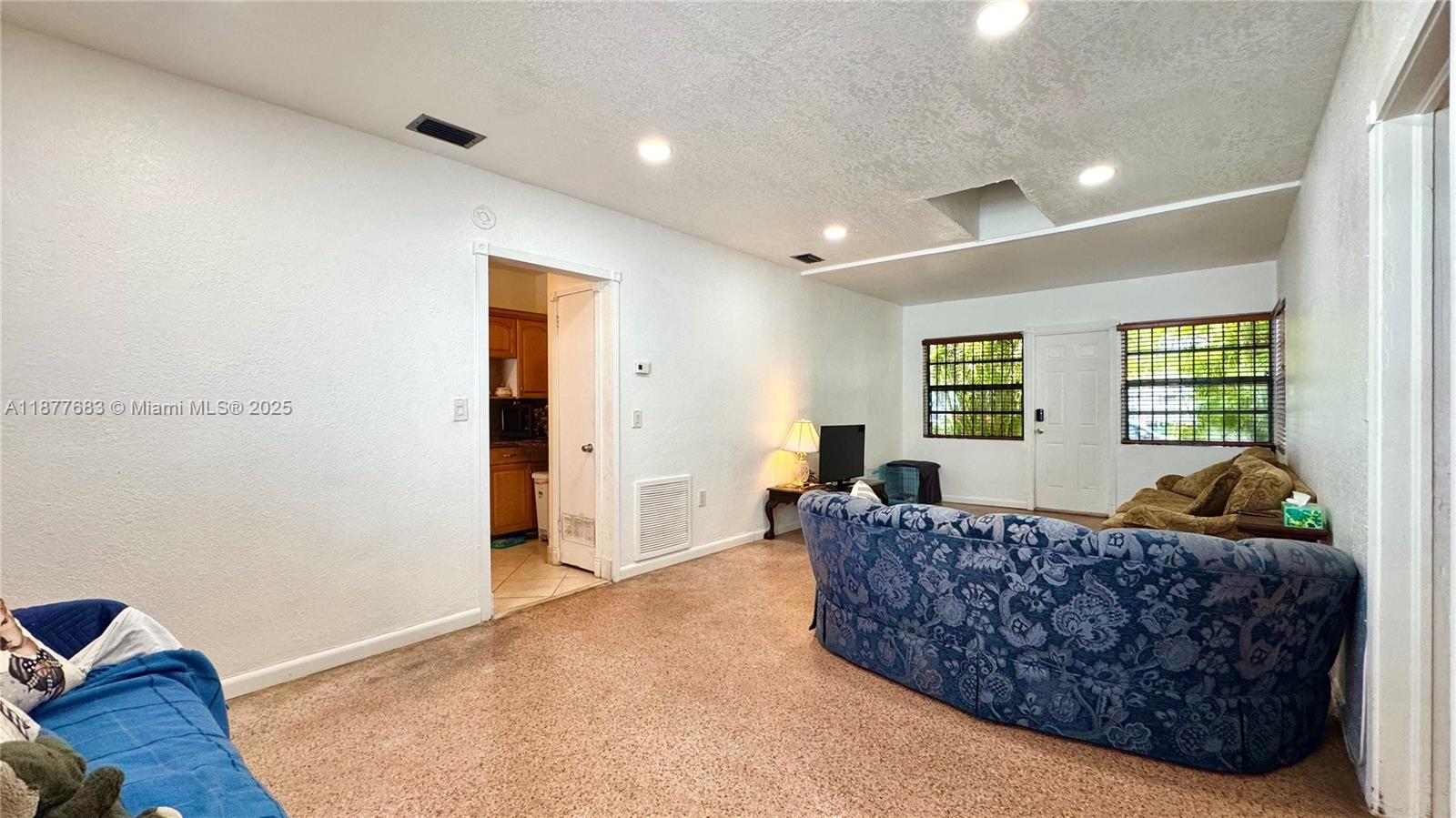 2243 Calais Dr 3