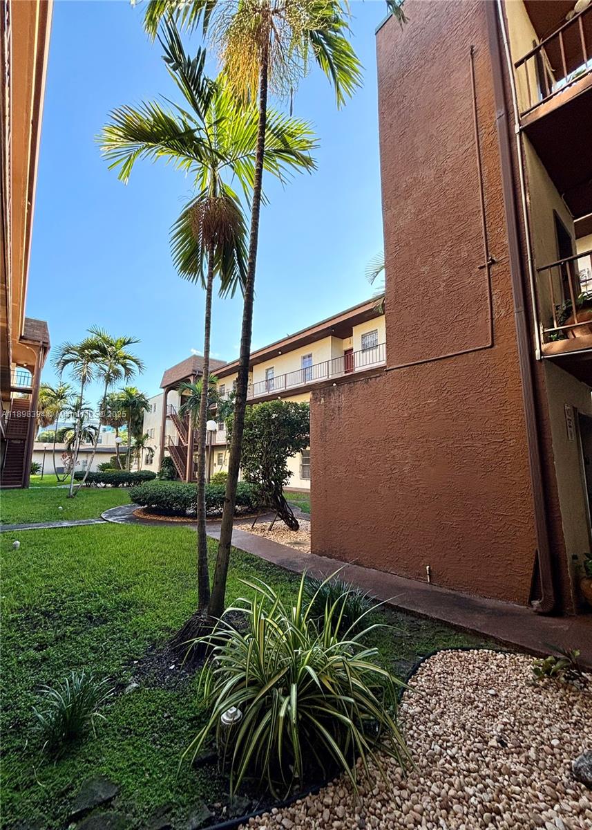 WEST FLAGLER HERITAGE CON - Residential Lease