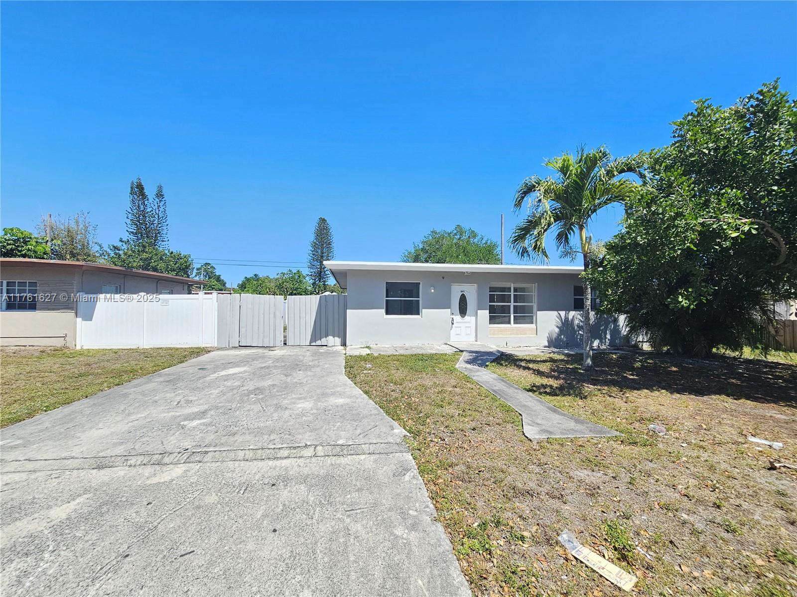 Property for Sale at 5621 Cleveland St, Hollywood, Broward County, Florida - Bedrooms: 3 
Bathrooms: 2  - $465,000