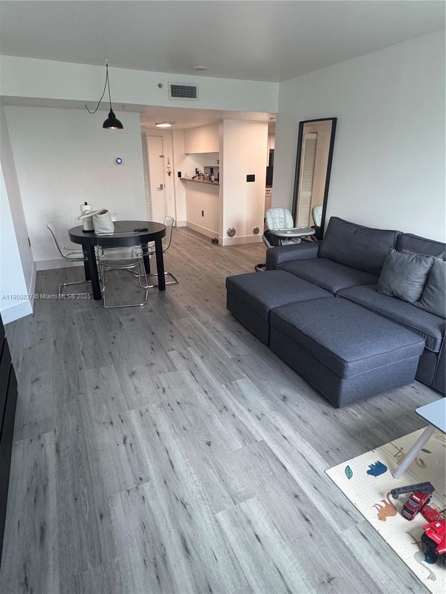 The Floridian - Residential