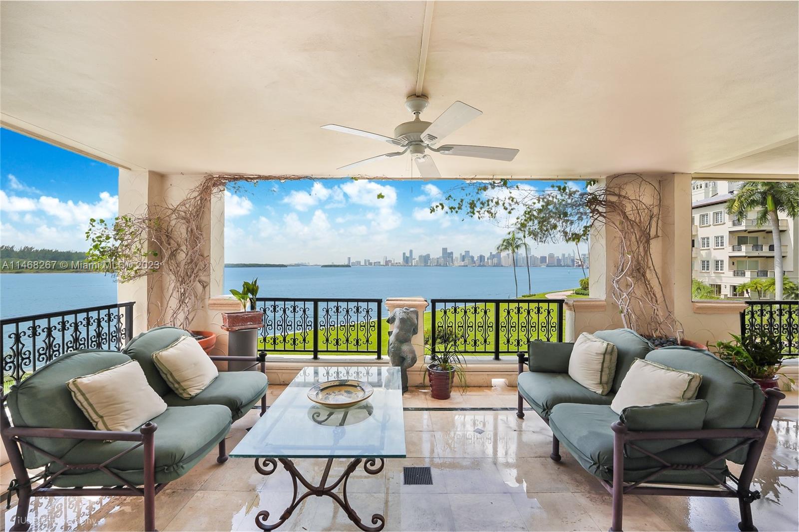 BAYVIEW AT FISHER ISL CON - Residential