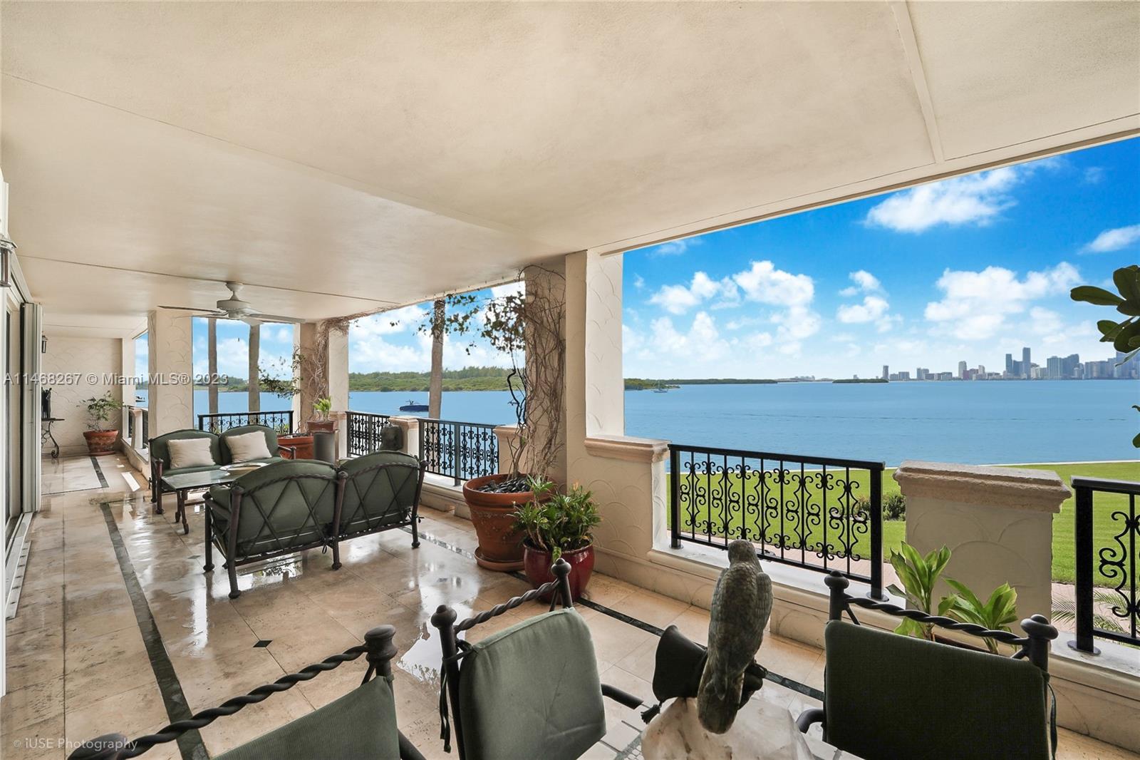 BAYVIEW AT FISHER ISL CON - Residential