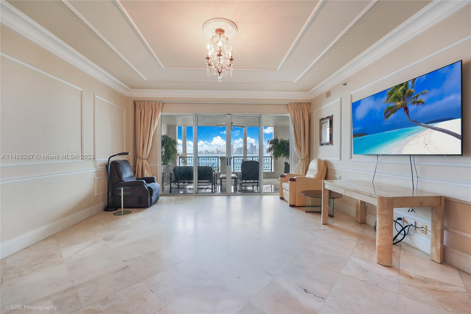 BAYVIEW AT FISHER ISL CON - Residential