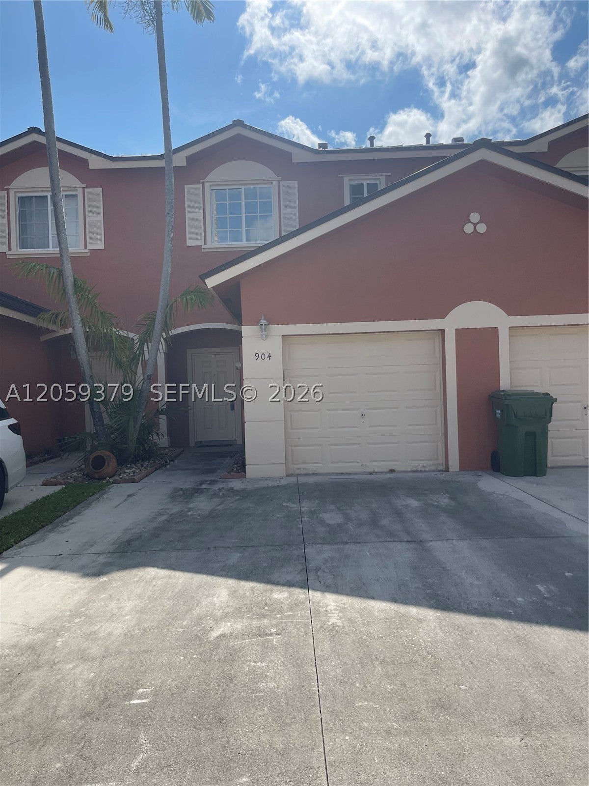904 NW 100th Ave