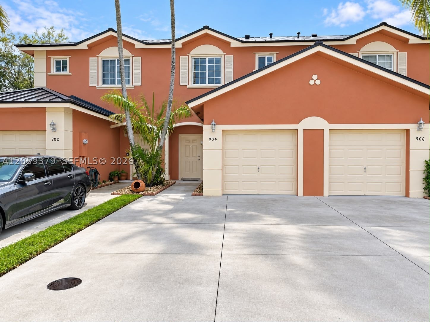904 NW 100th Ave