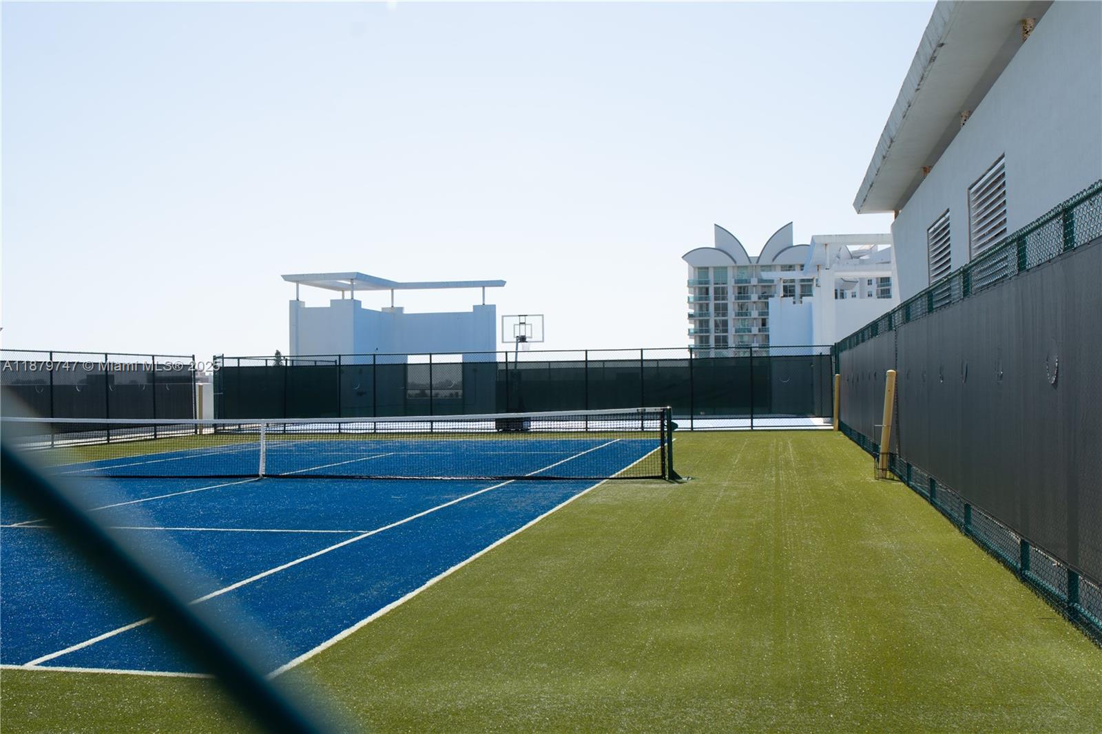 ELOQUENCE ON THE BAY COND - Residential Lease