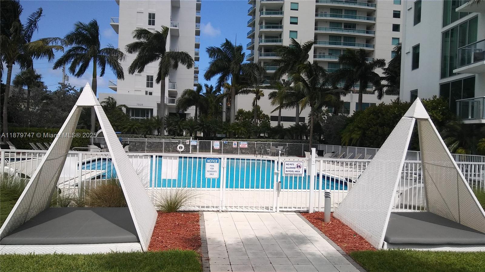 ELOQUENCE ON THE BAY COND - Residential Lease