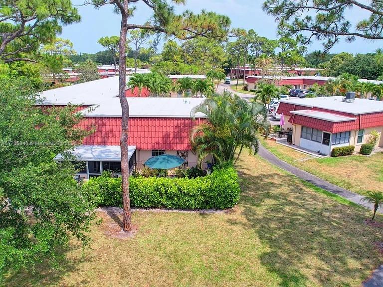 COVERED BRIDGE CONDO - Residential