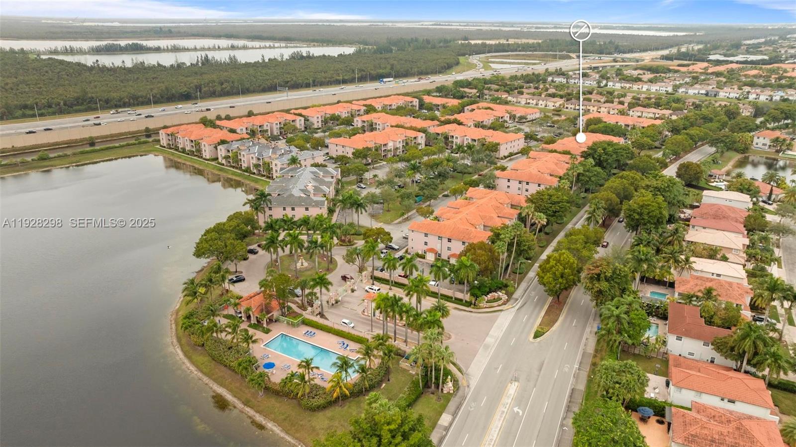 THE COURTS AT DORAL ISLES - Residential