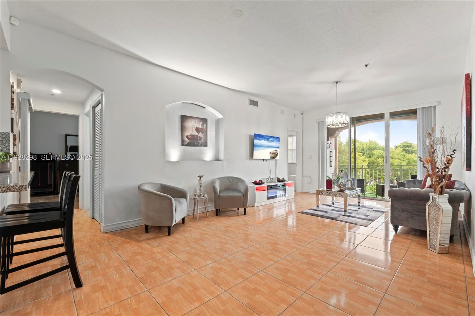 THE COURTS AT DORAL ISLES - Residential