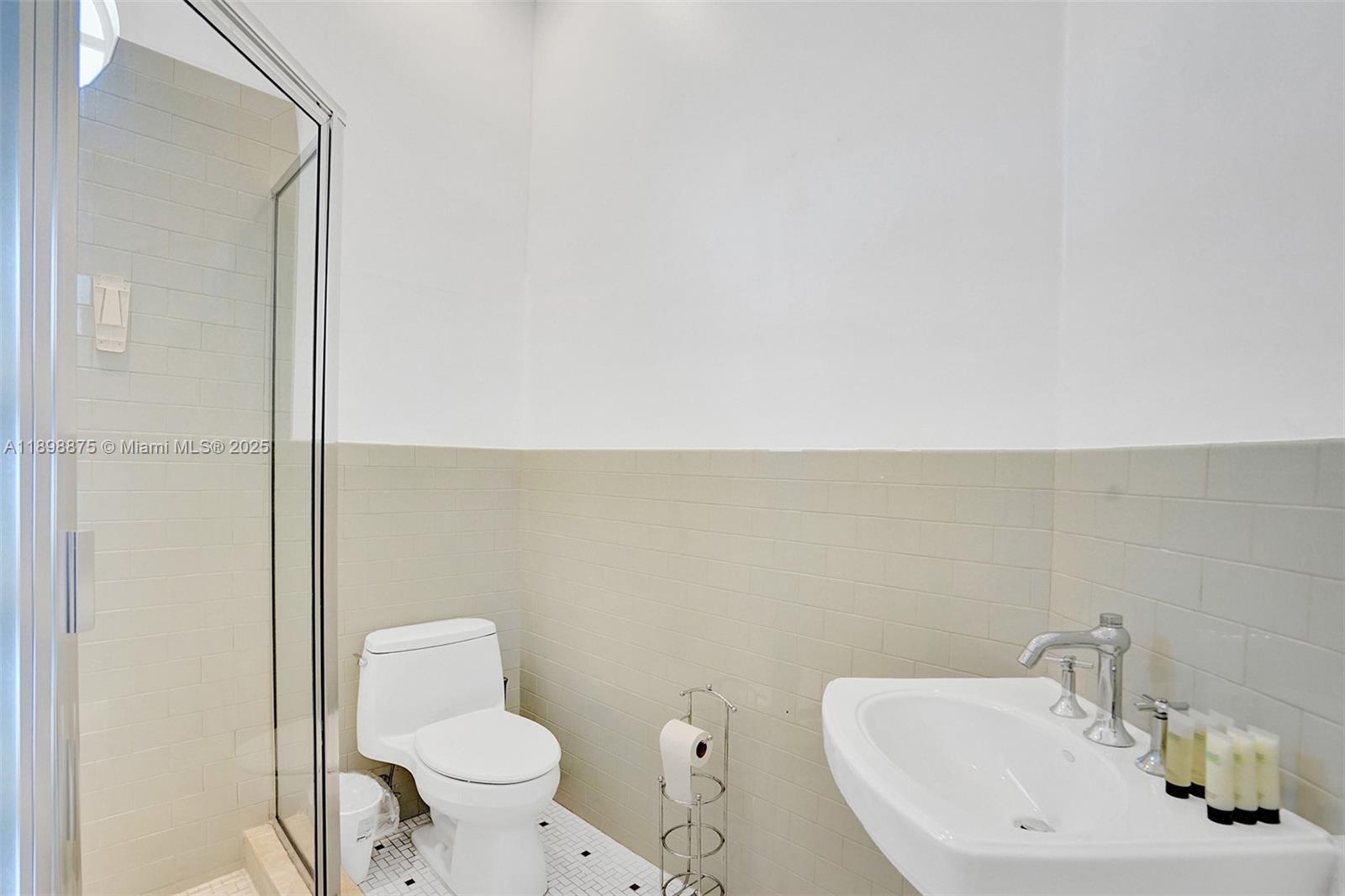 FLORAL RIDGE ADDITION - Residential Lease