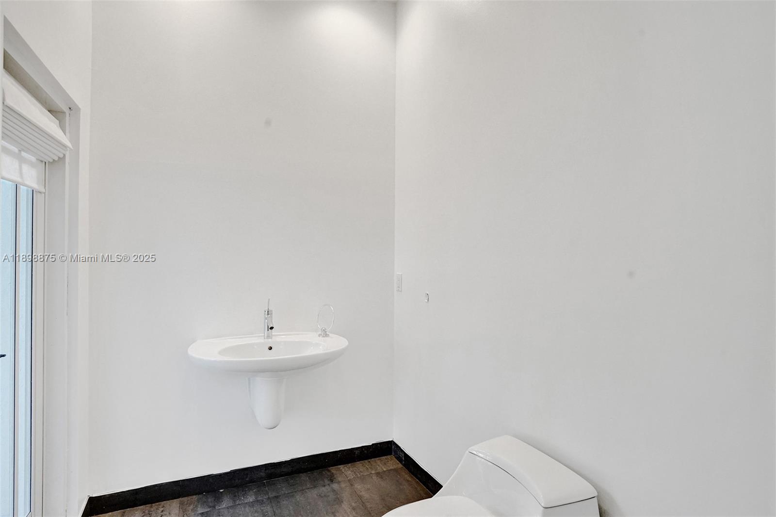 FLORAL RIDGE ADDITION - Residential Lease