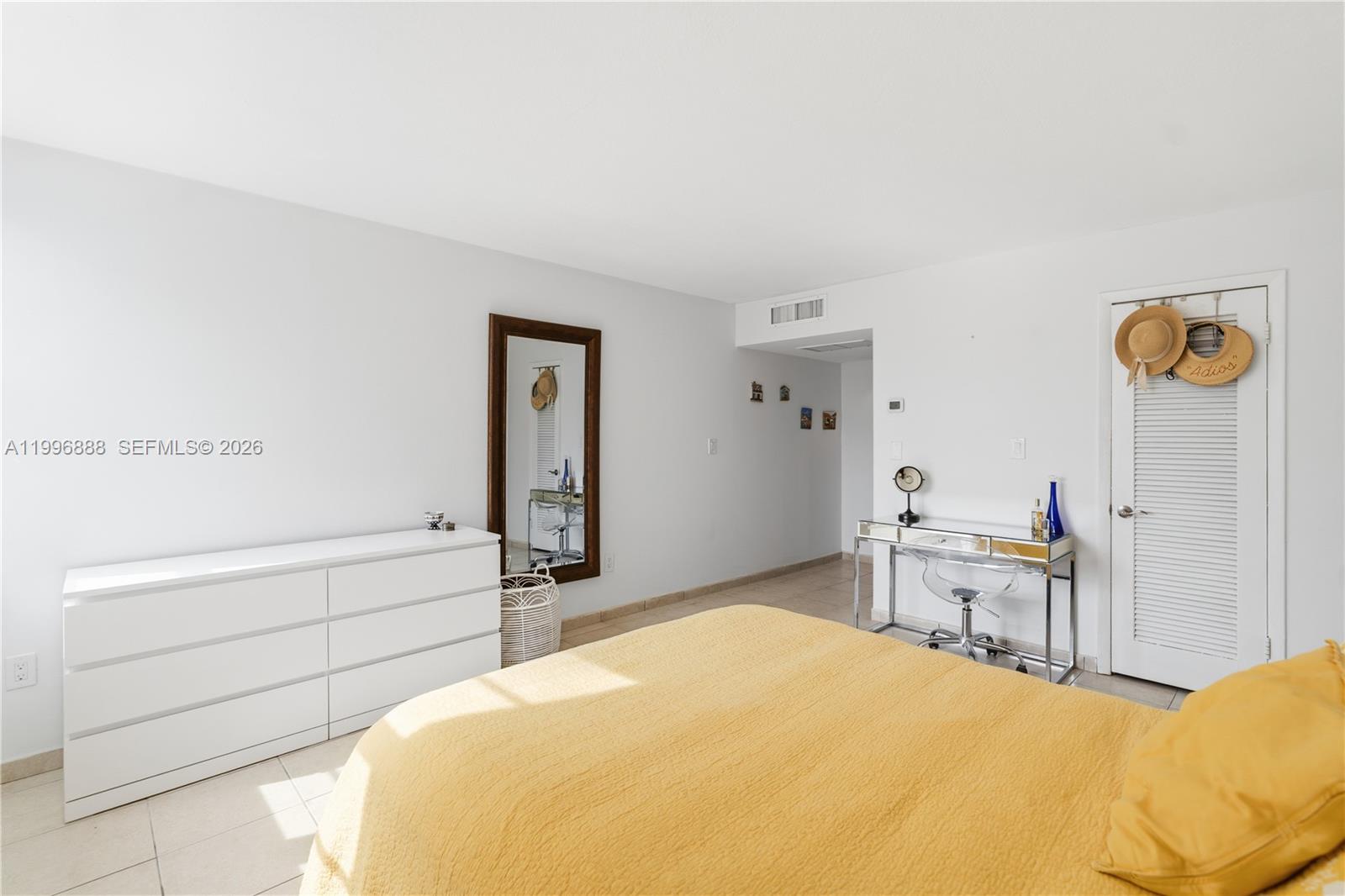 OCEAN PARK CONDO - Residential