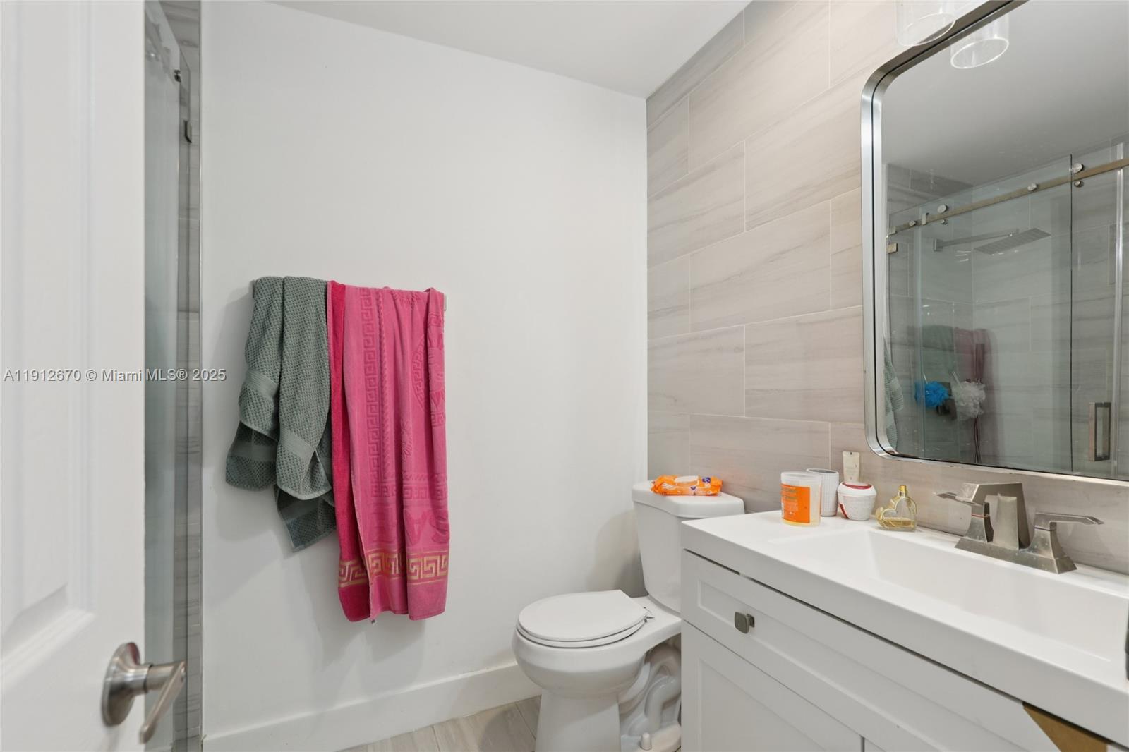 OAK CREEK - Residential