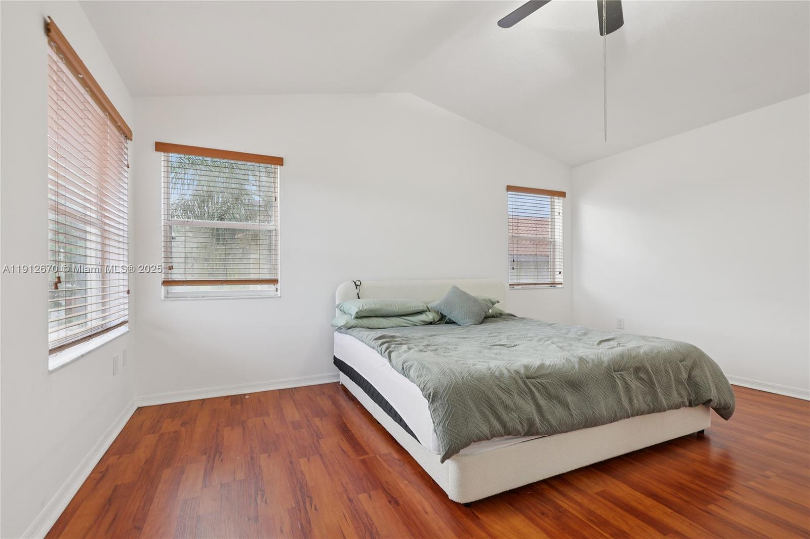 OAK CREEK - Residential