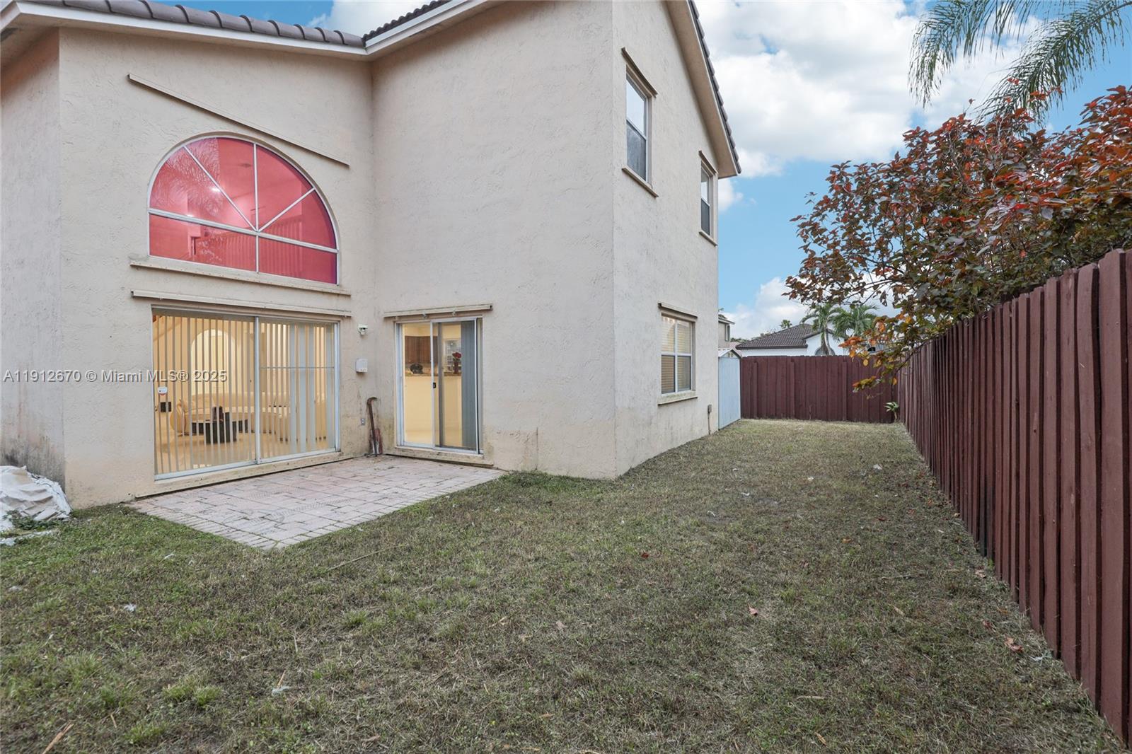 OAK CREEK - Residential