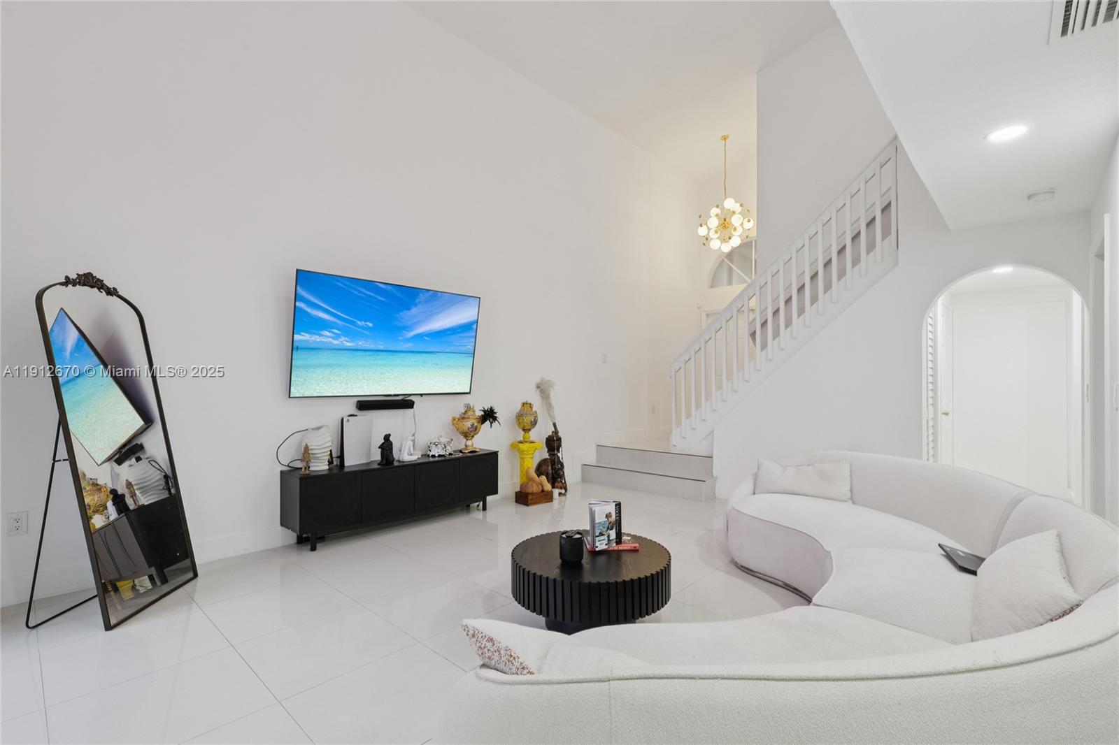 OAK CREEK - Residential