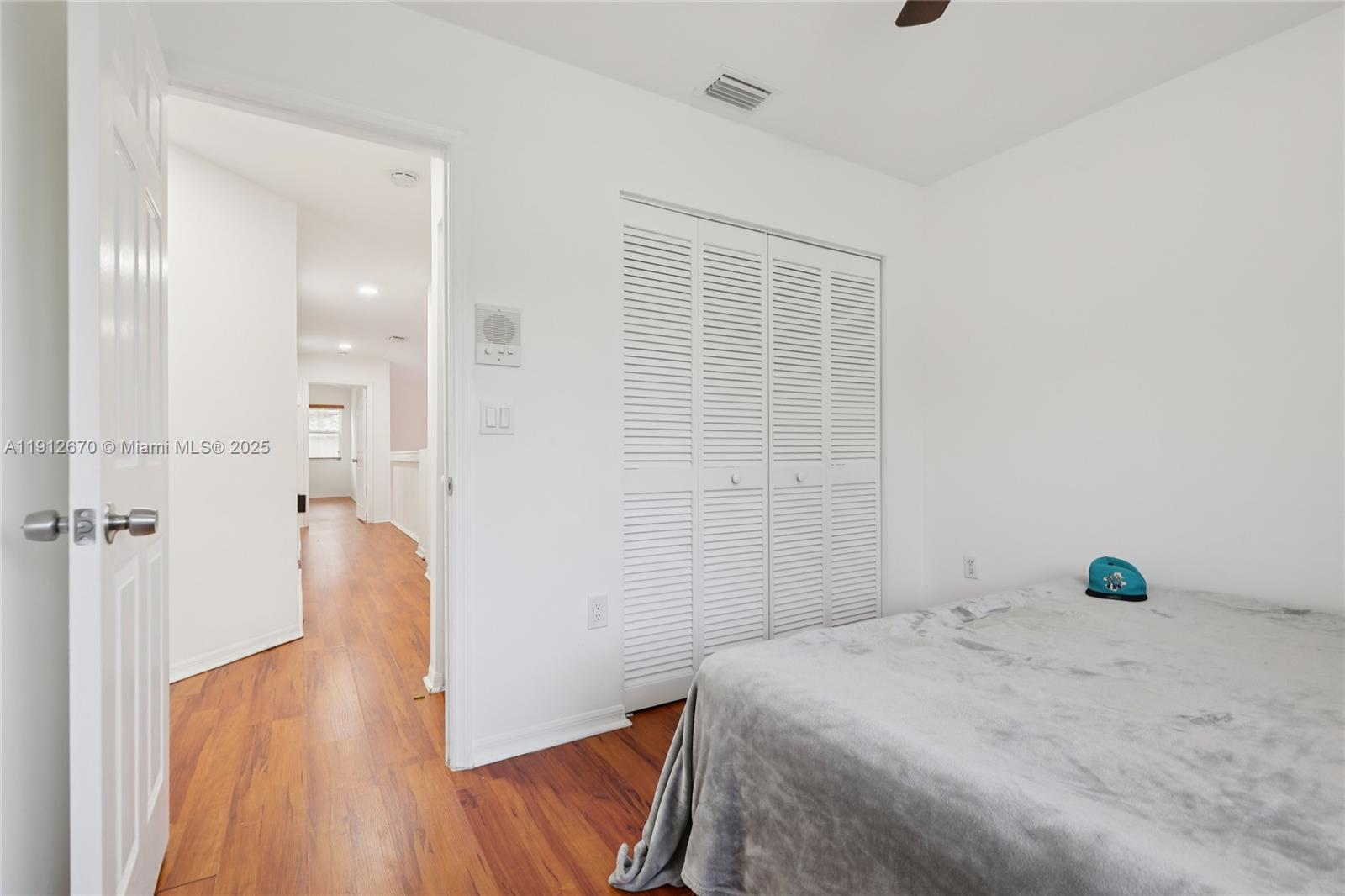 OAK CREEK - Residential