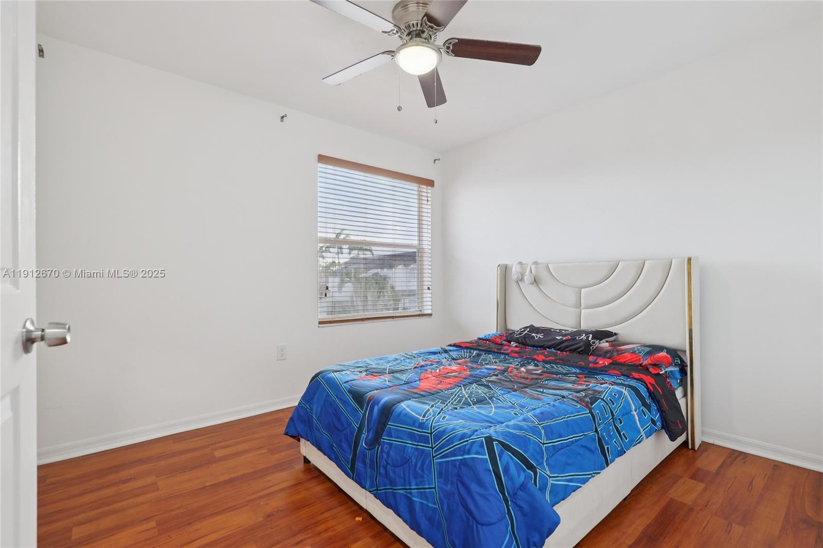 OAK CREEK - Residential