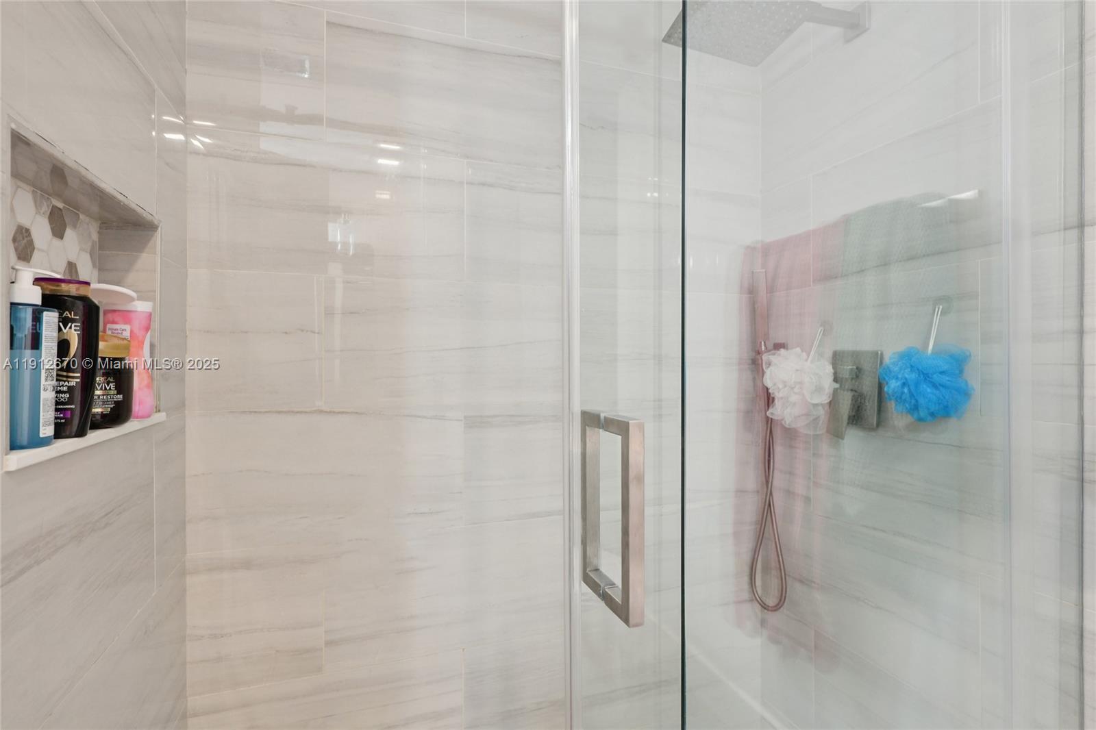 OAK CREEK - Residential