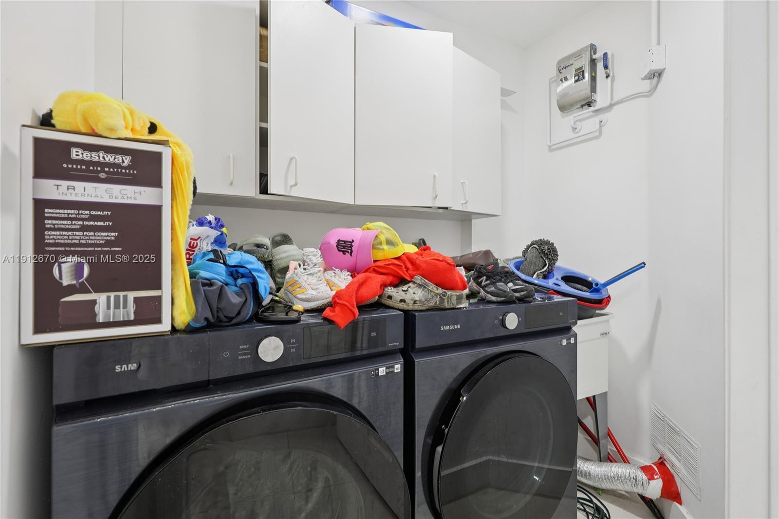 OAK CREEK - Residential