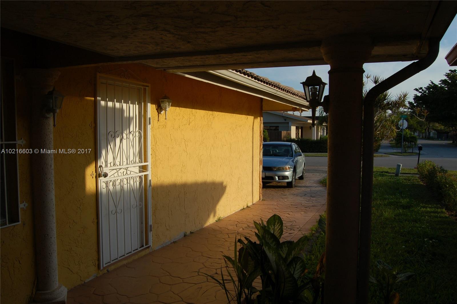 Tamiami Lakes Sec 02 - Residential