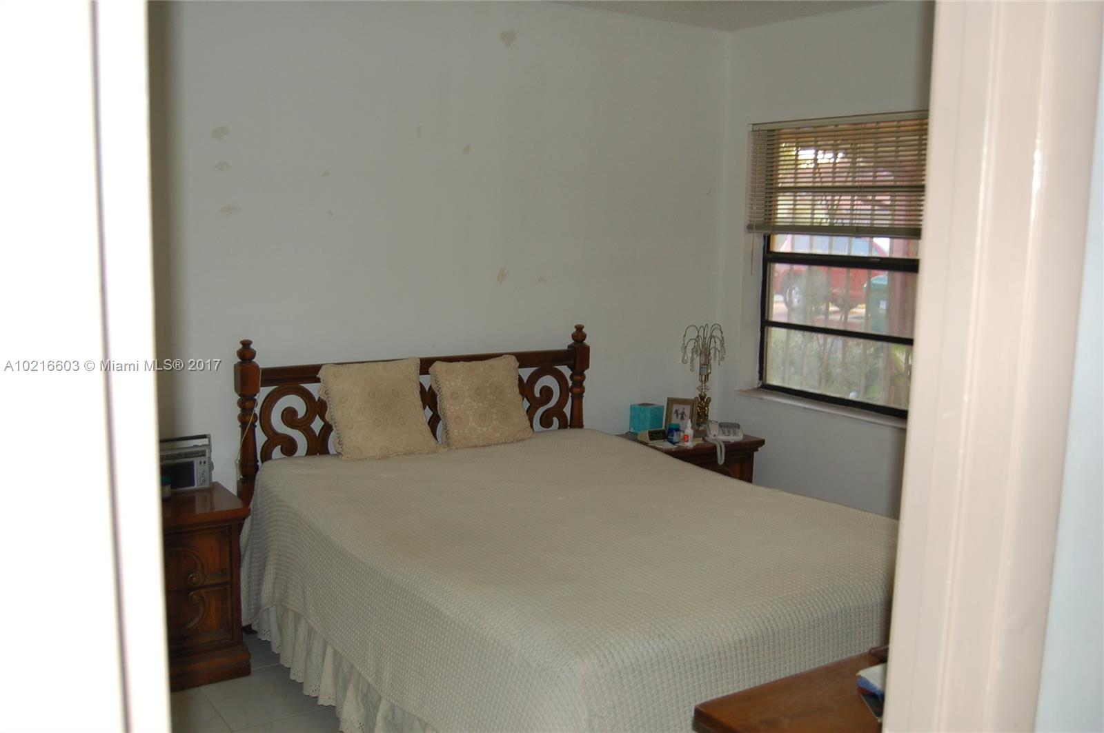 Tamiami Lakes Sec 02 - Residential