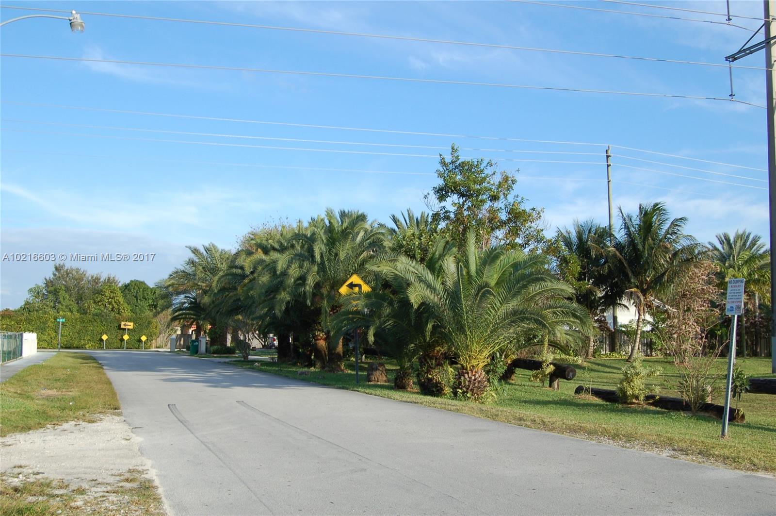 Tamiami Lakes Sec 02 - Residential