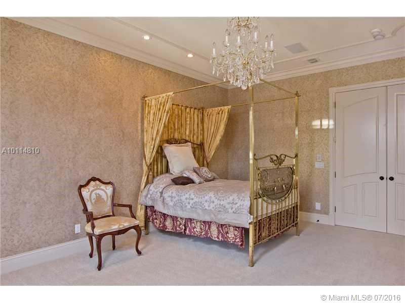 HILLSBORO MILE - Residential