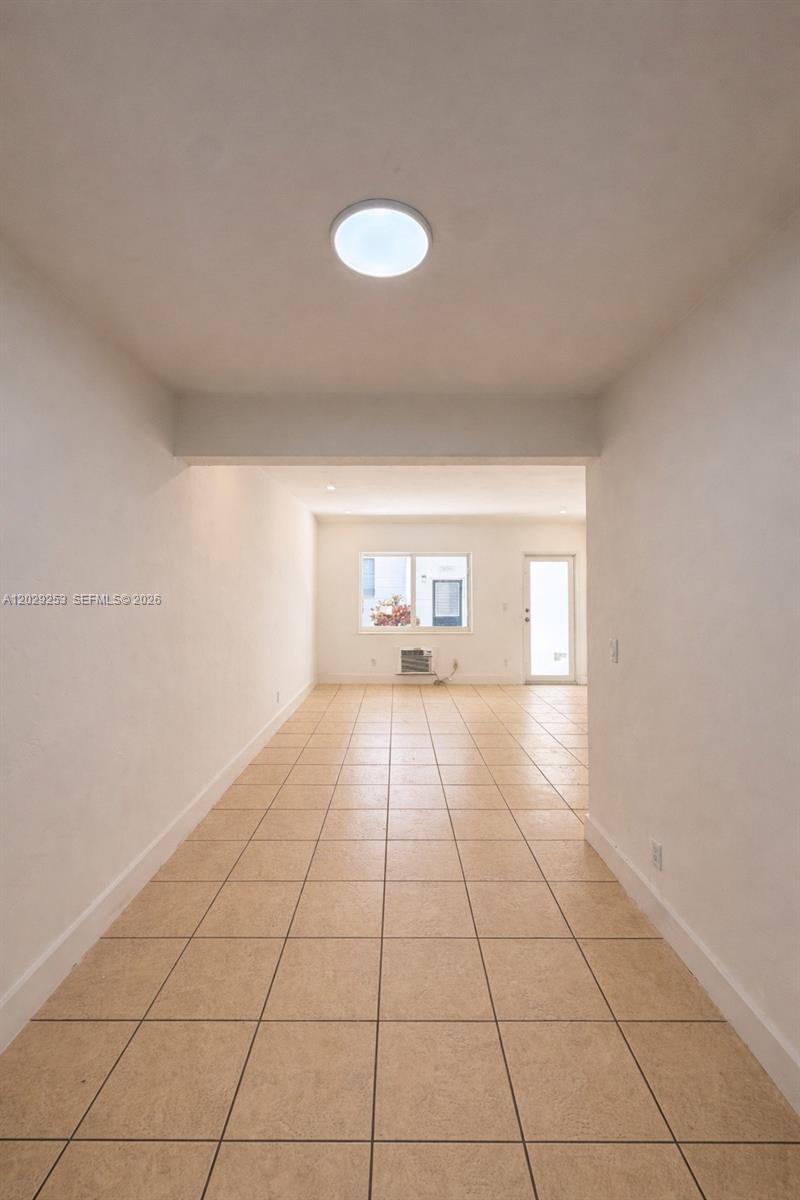 935 Bay Dr 9