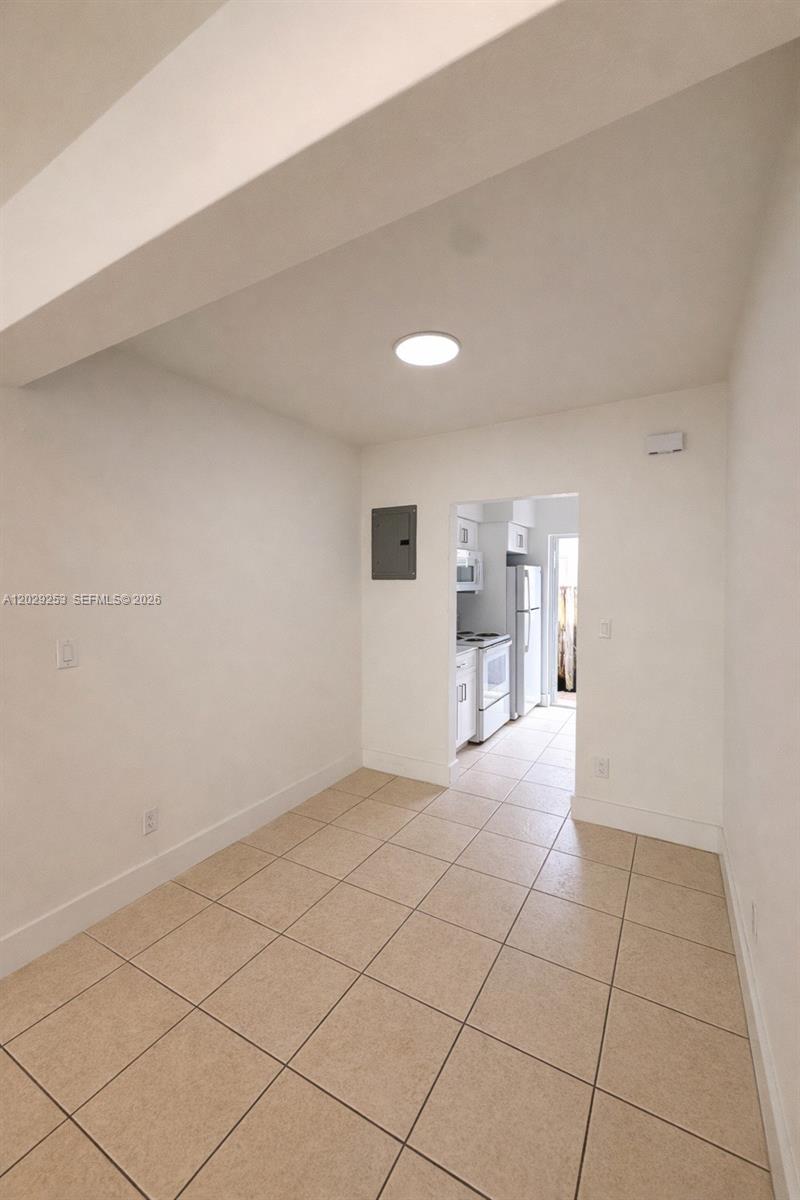 935 Bay Dr 9