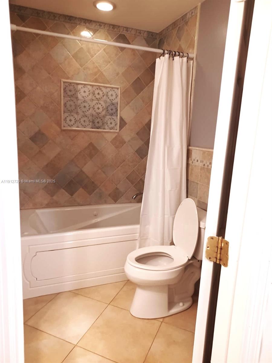 Homes of Versailles - Residential