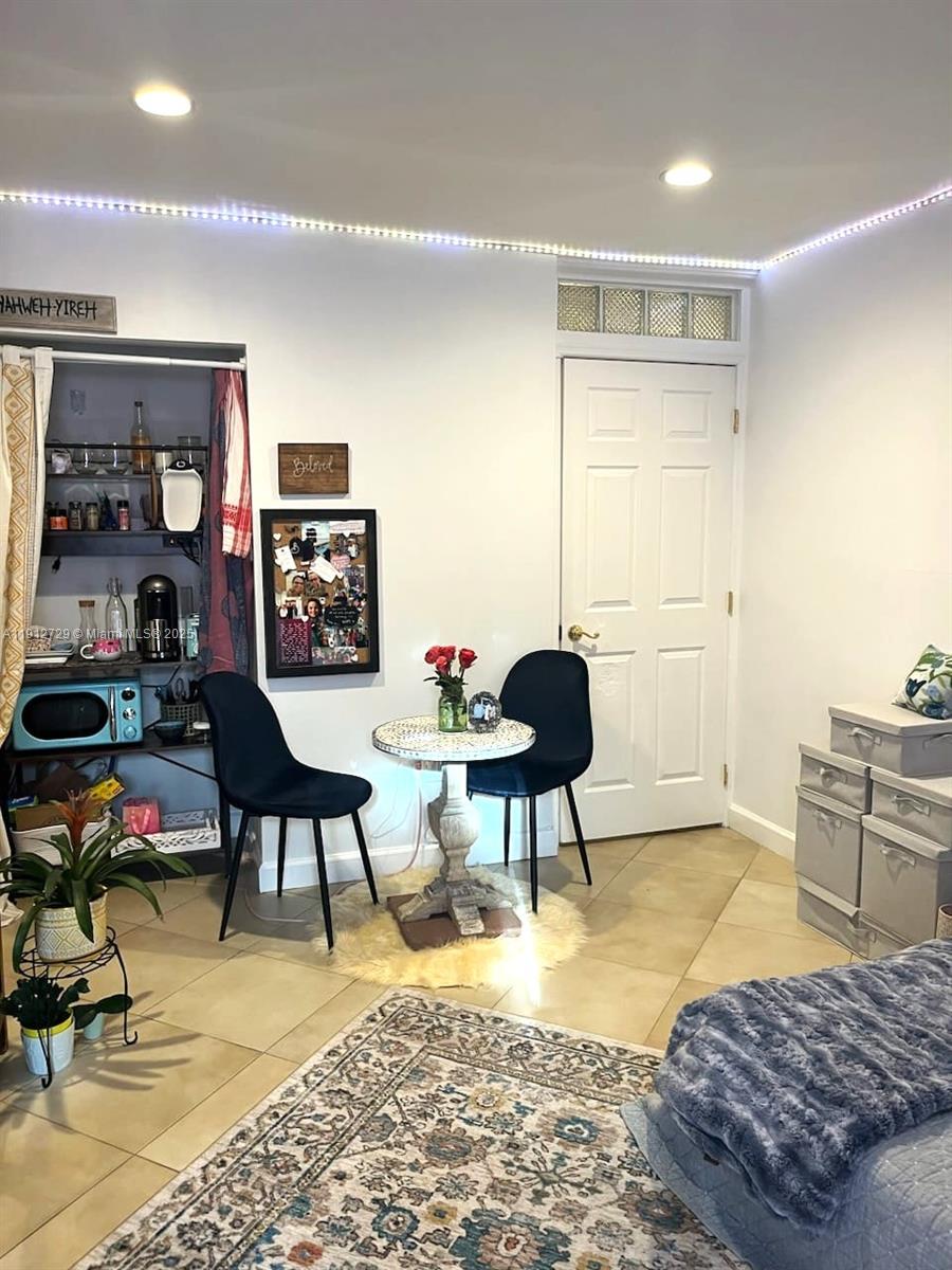 Homes of Versailles - Residential