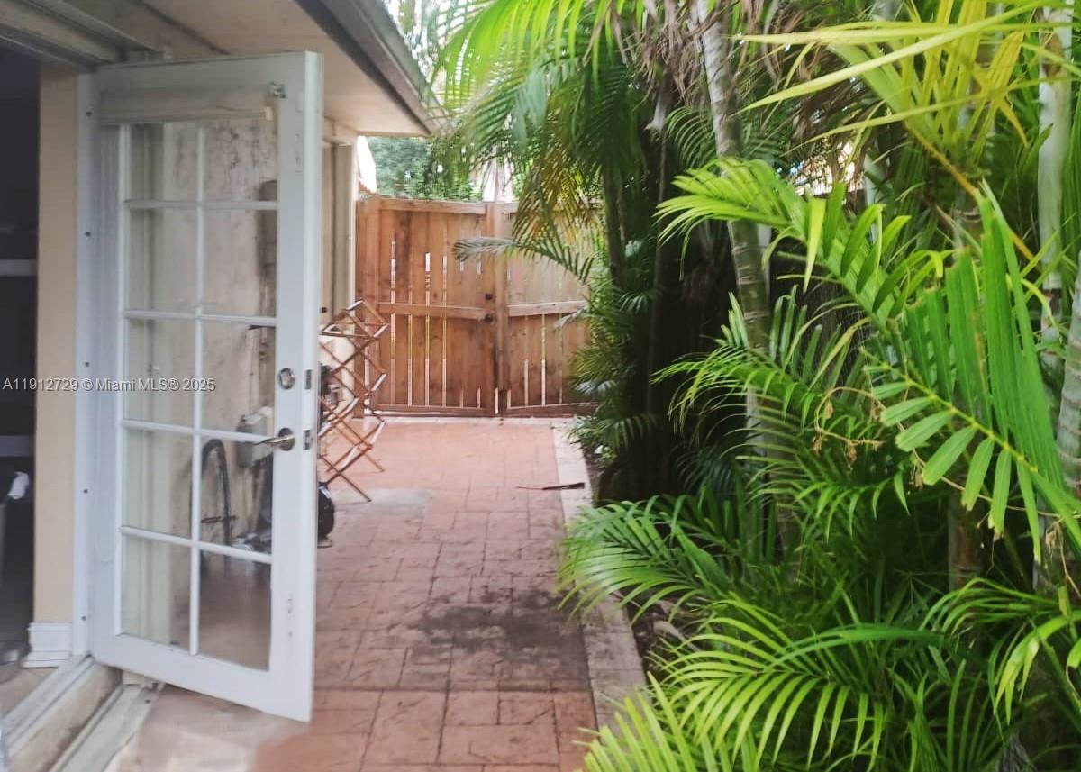 Homes of Versailles - Residential