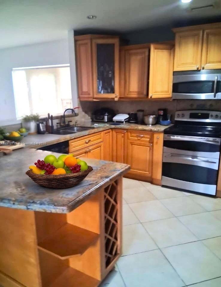 Homes of Versailles - Residential