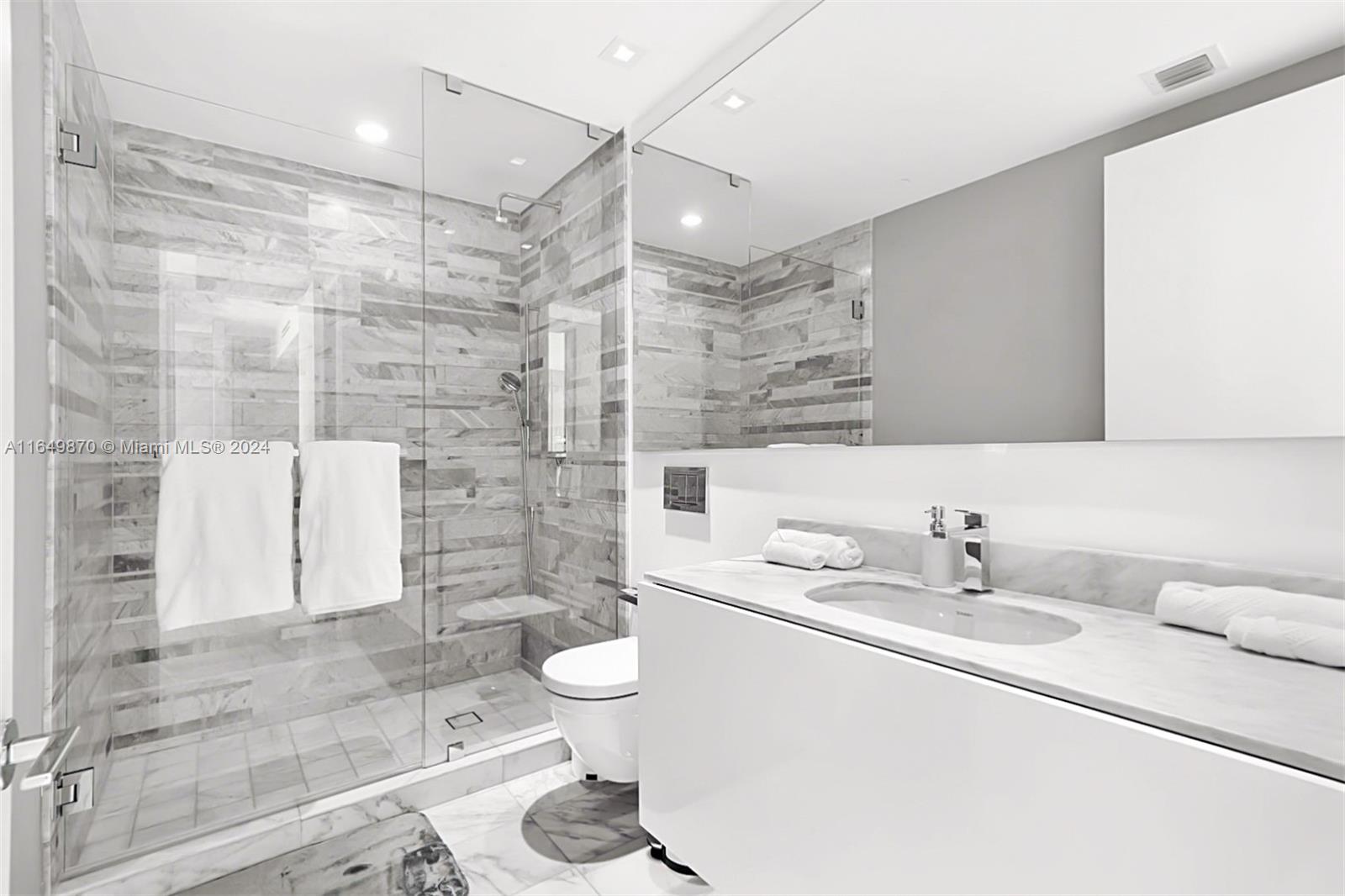 OCEANA BAL HARBOUR CONDO - Residential