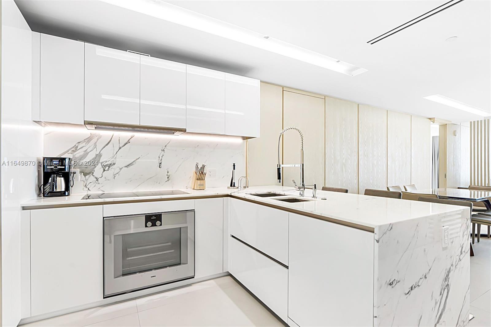 OCEANA BAL HARBOUR CONDO - Residential