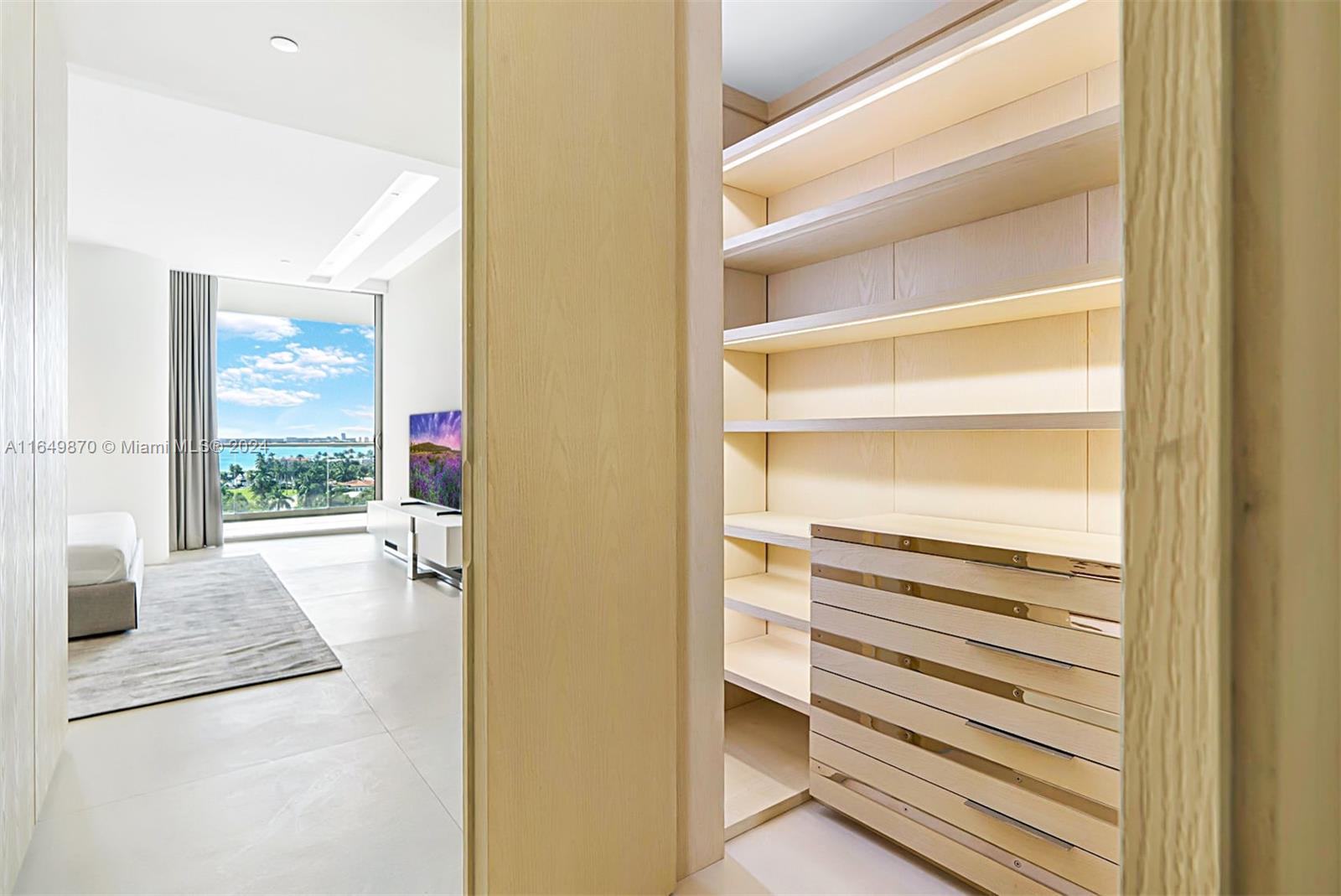 OCEANA BAL HARBOUR CONDO - Residential