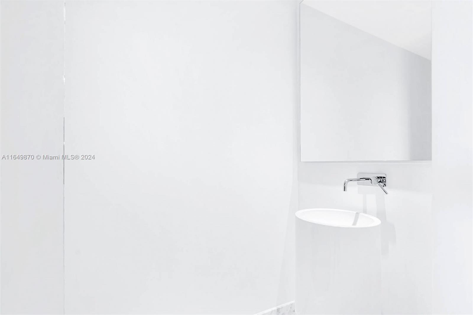 OCEANA BAL HARBOUR CONDO - Residential