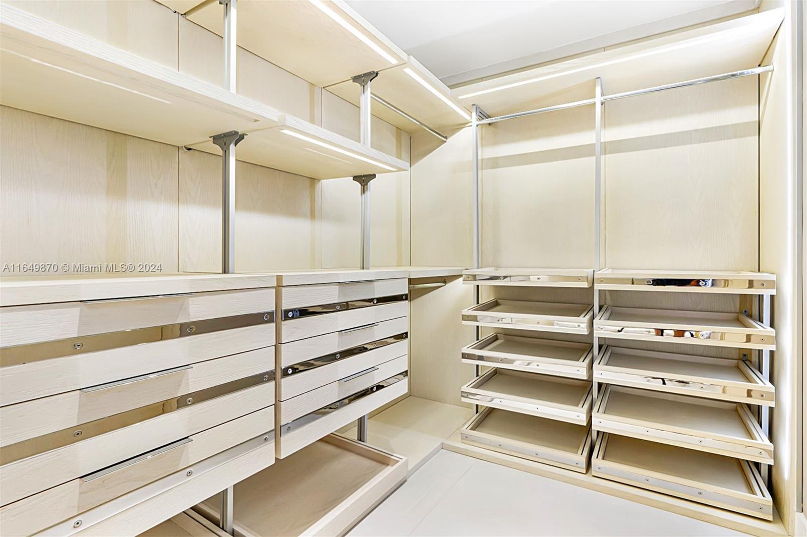 OCEANA BAL HARBOUR CONDO - Residential