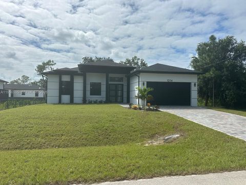 1214 Cherry St Lehigh Acres FL 33974