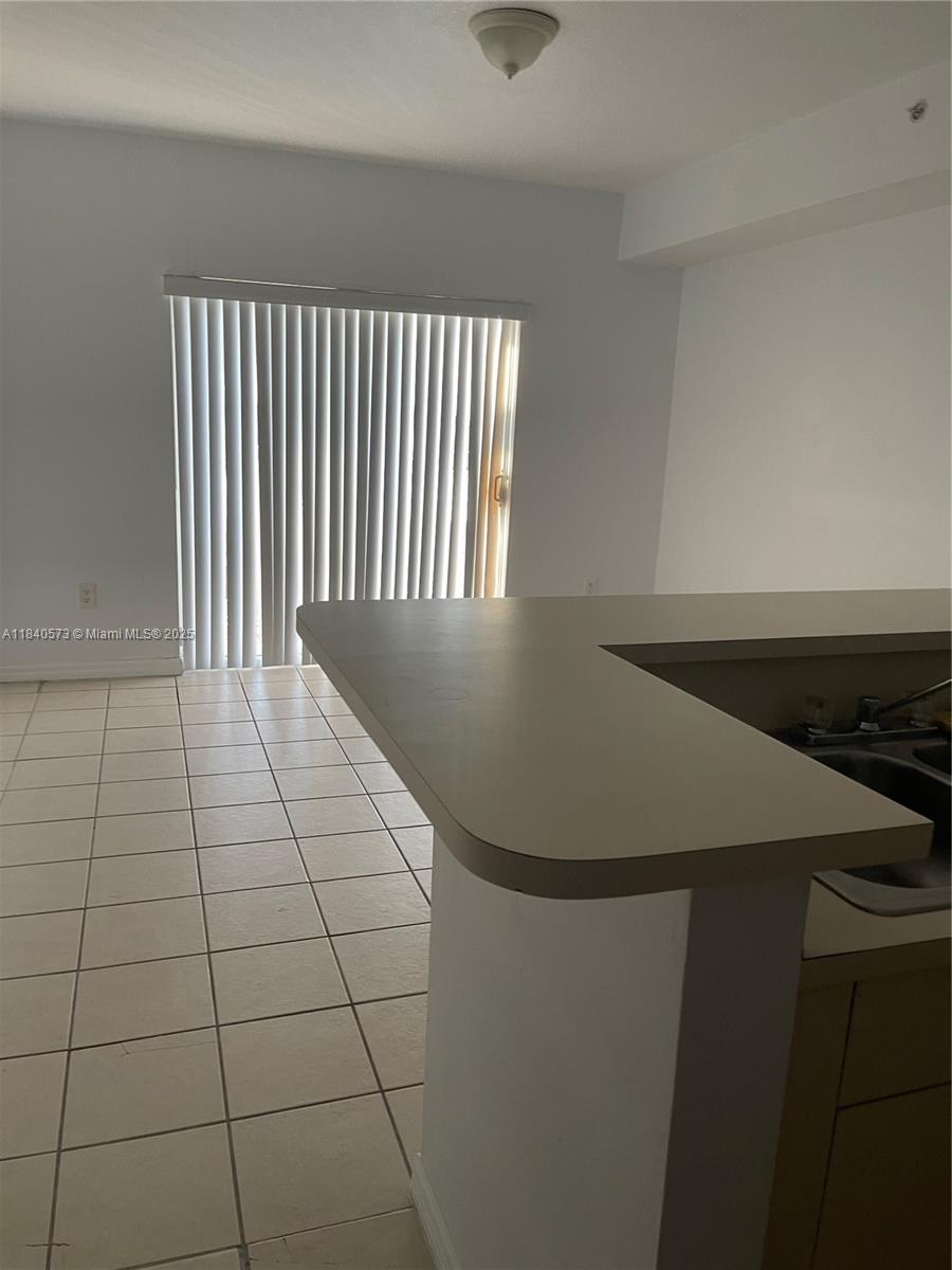 PARADISE POINTE CONDO - Residential Lease