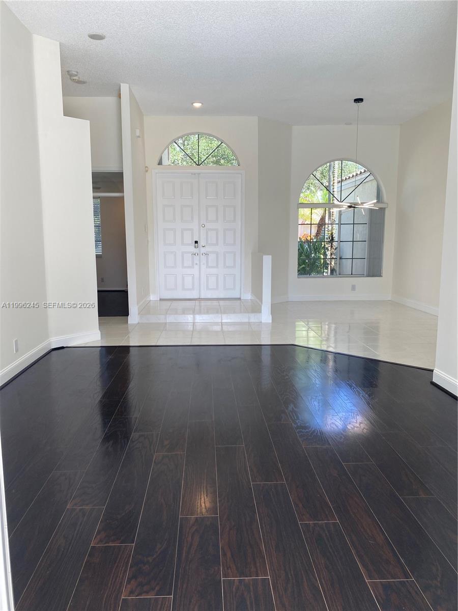 3066 Lakewood Cir