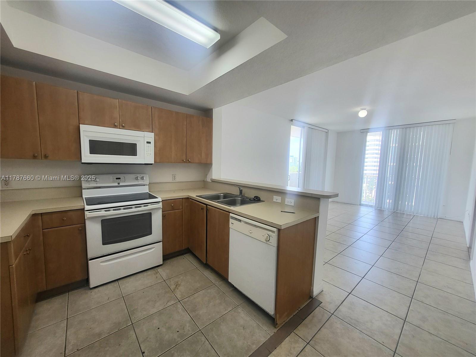 Rental Property at 119 Sw 6th Ave 701, Miami, Broward County, Florida - Bedrooms: 2 
Bathrooms: 2  - $2,600 MO.