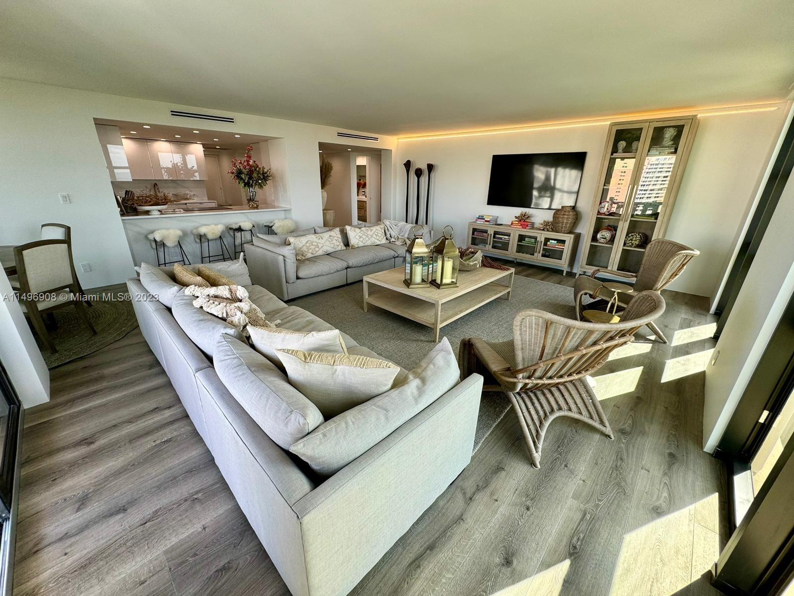 TOWERS OF KEY BISCAYNE CO - Residential Lease