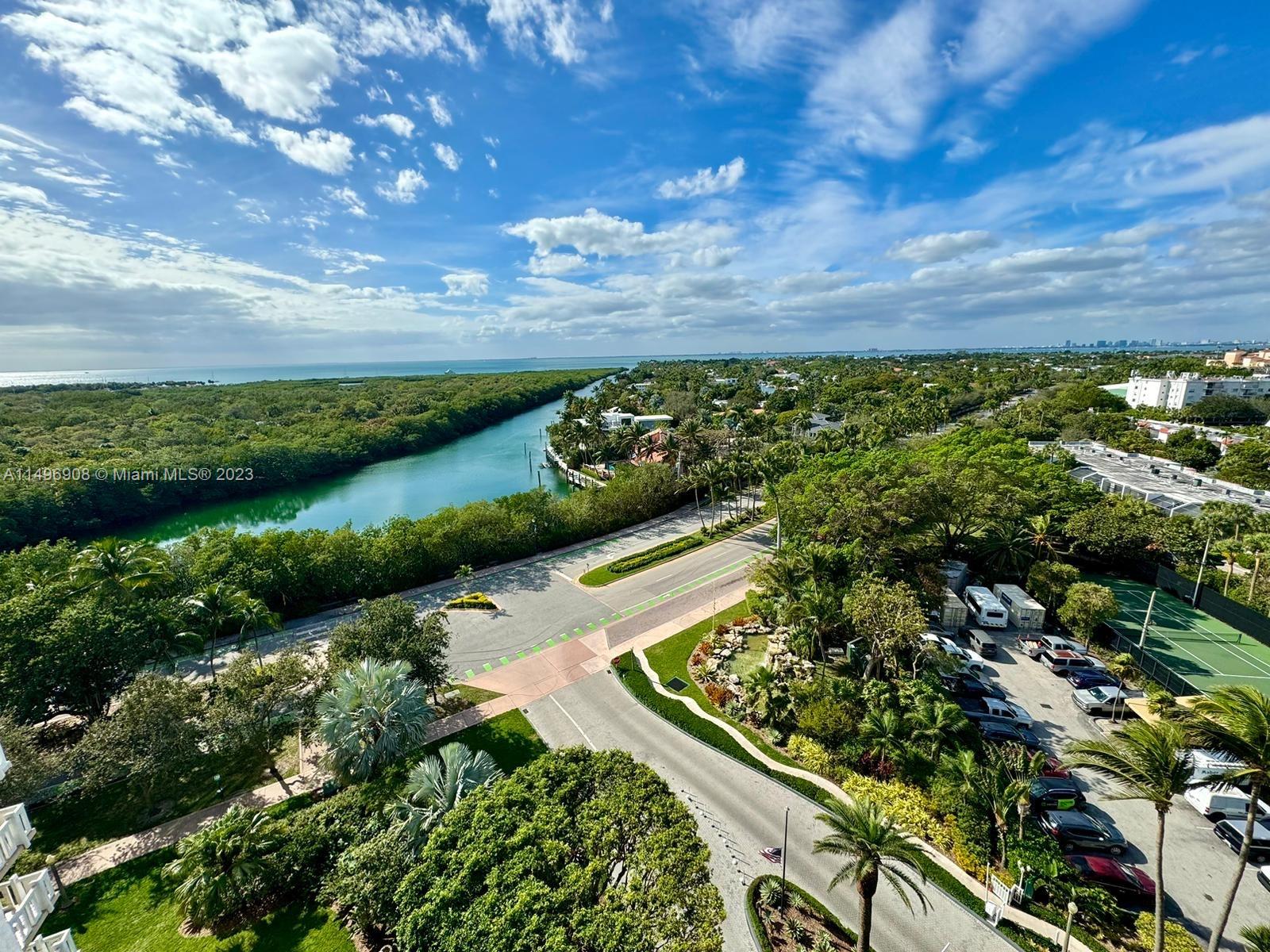 TOWERS OF KEY BISCAYNE CO - Residential Lease
