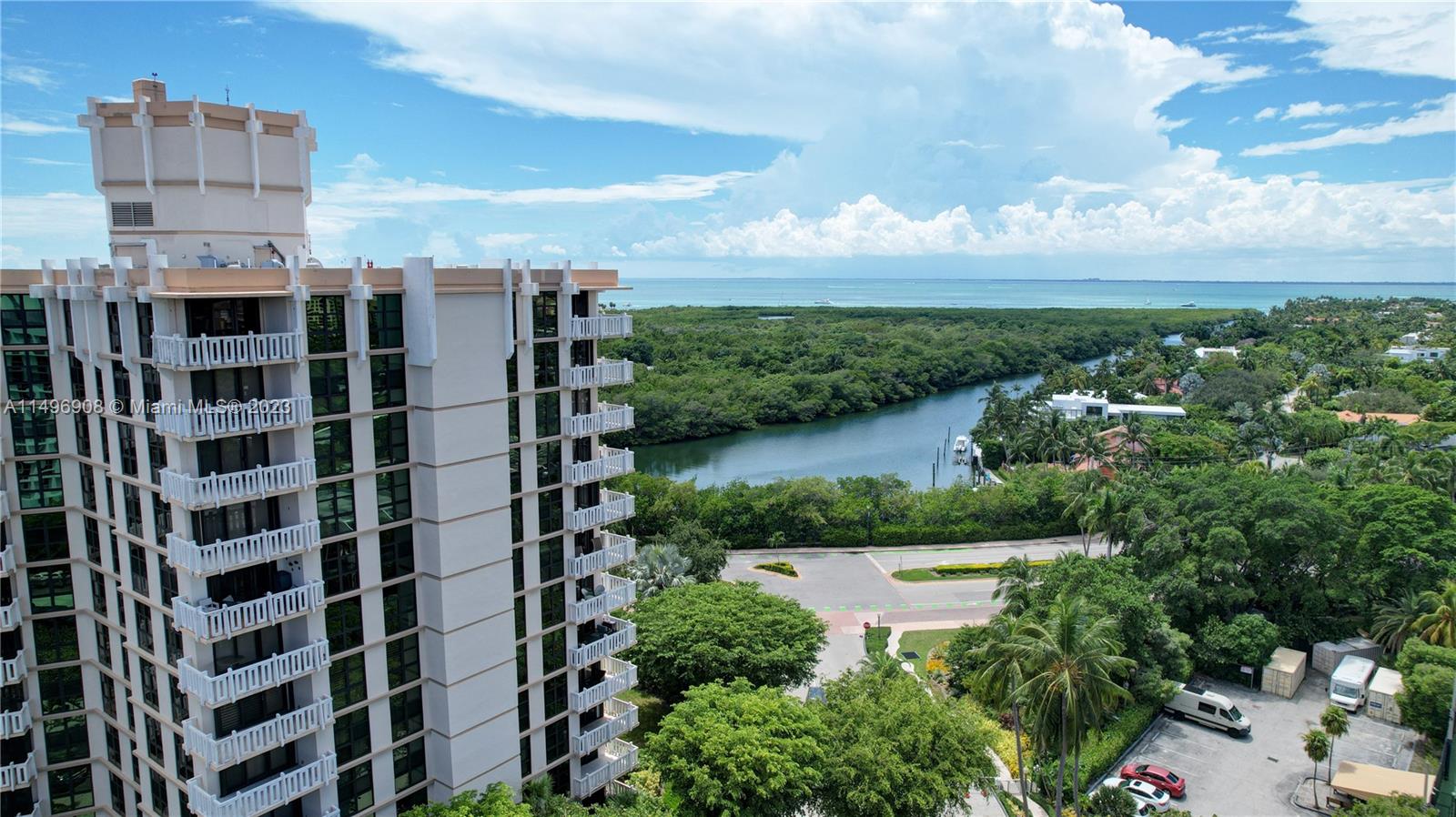 TOWERS OF KEY BISCAYNE CO - Residential Lease