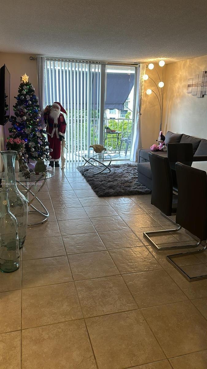 BREAKWATERS OF THE PALM B - Residential